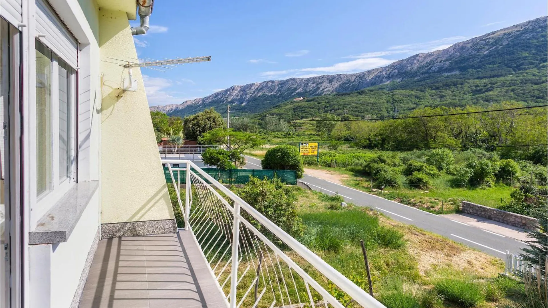 Amazing Apartment In Draga Bascanska With Kitchen Croácia