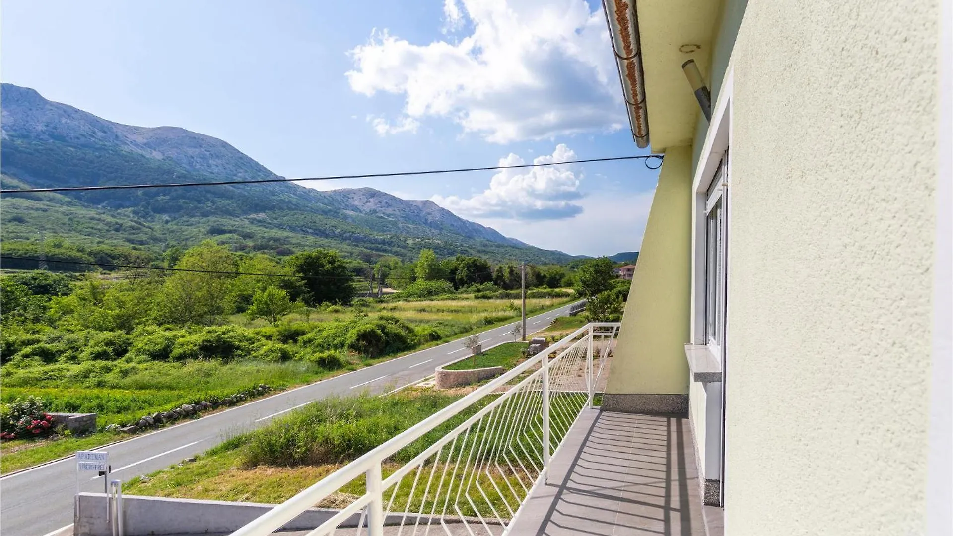 Amazing Apartment In Draga Bascanska With Kitchen