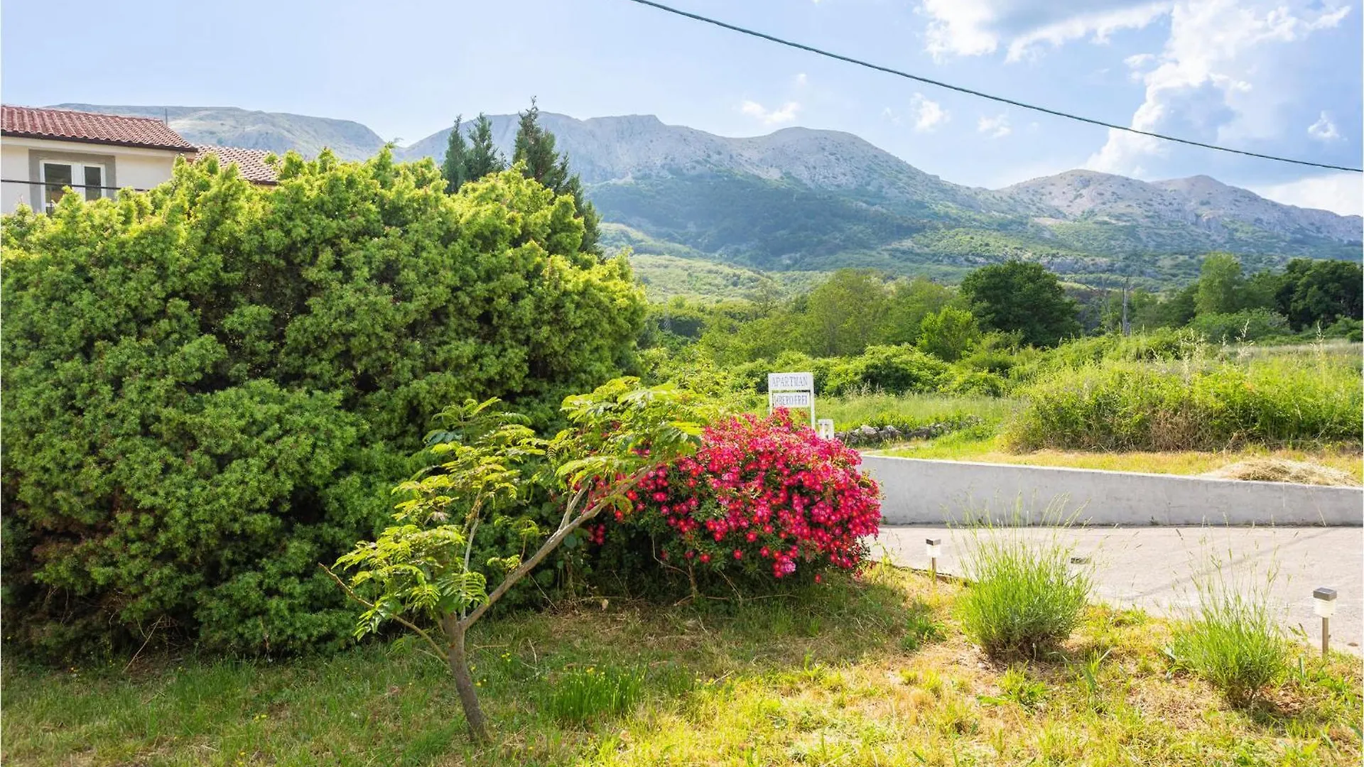 Amazing Apartment In Draga Bascanska With Kitchen 0*,