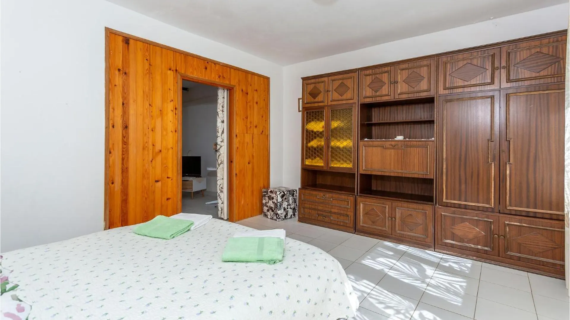Amazing Apartment In Draga Bascanska With Kitchen Croaţia